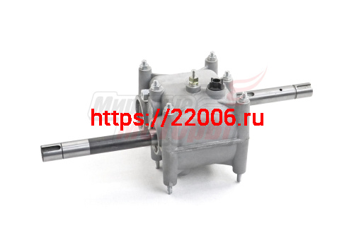 Коробка реверса мотобуксировщика (редуктор без цепи) с длинным валом Коробка реверса мотобуксировщика (редуктор без цепи) с длинным валом